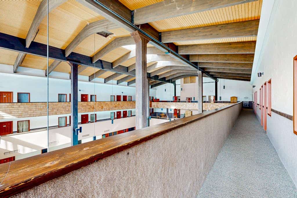 Top-floor south-side condo near lifts with mtn views, balcony, pool table, W/D