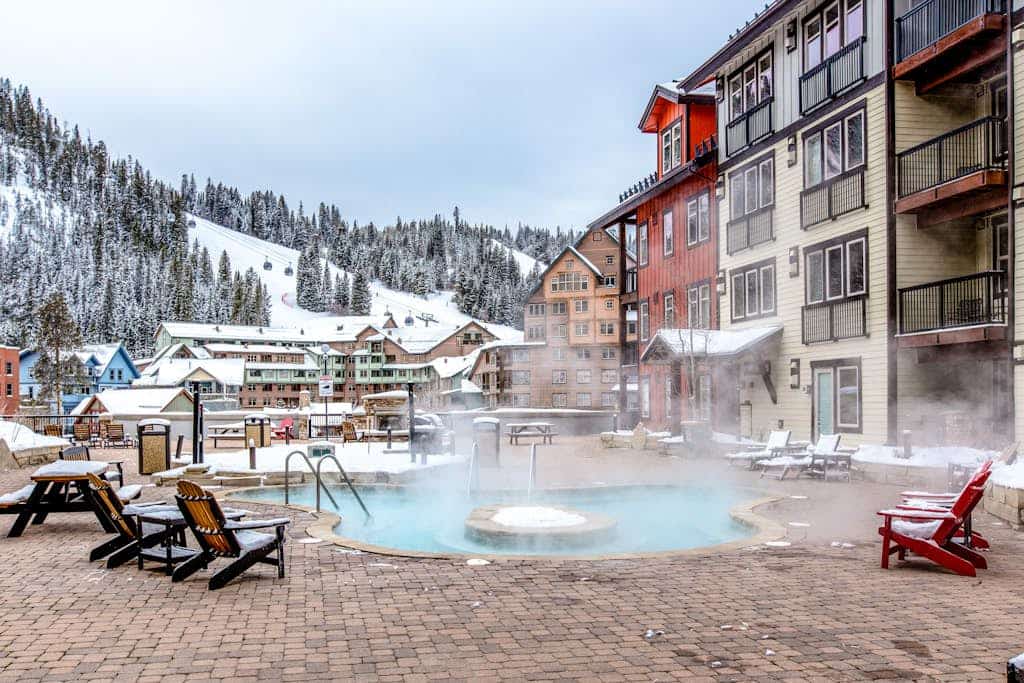 Mountain View Studio w/ Gas Fireplace, and High-Speed WiFi