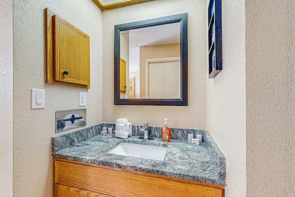 Snowblaze Condominiums C14