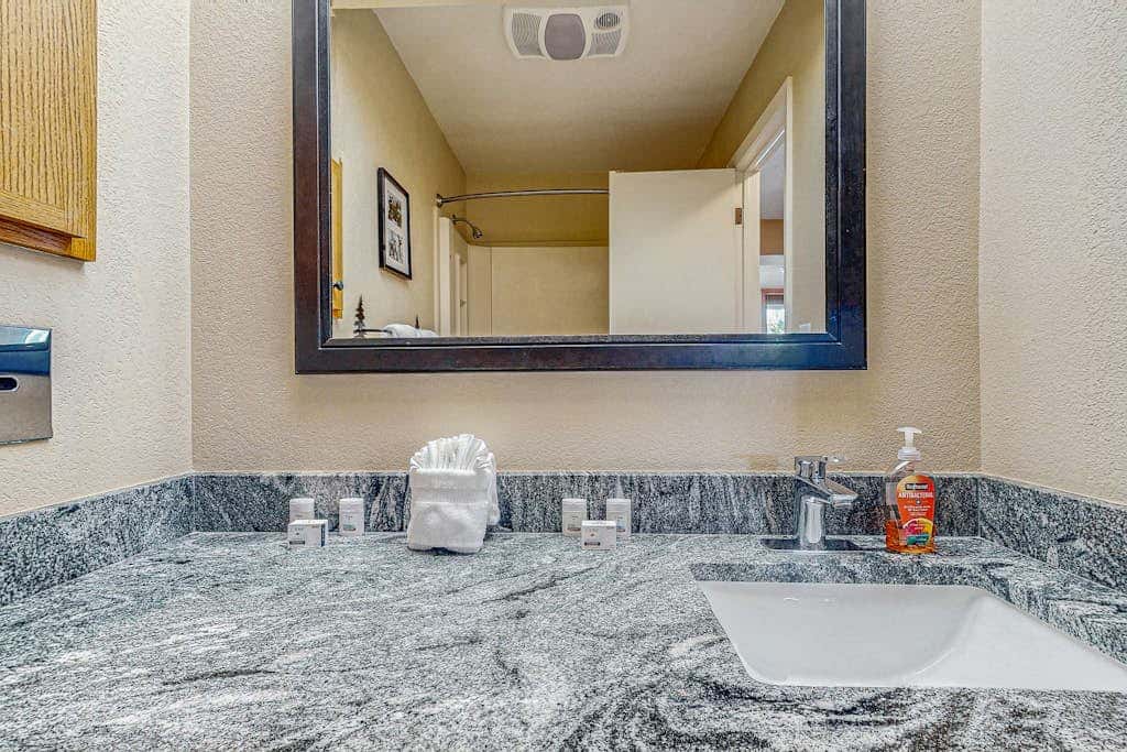 Snowblaze Condominiums C14