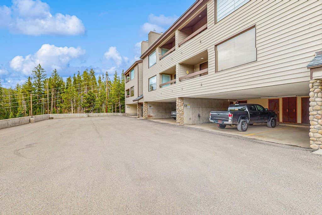 Snowblaze Condominiums C14