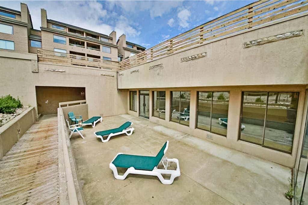 Snowblaze Condominiums C14