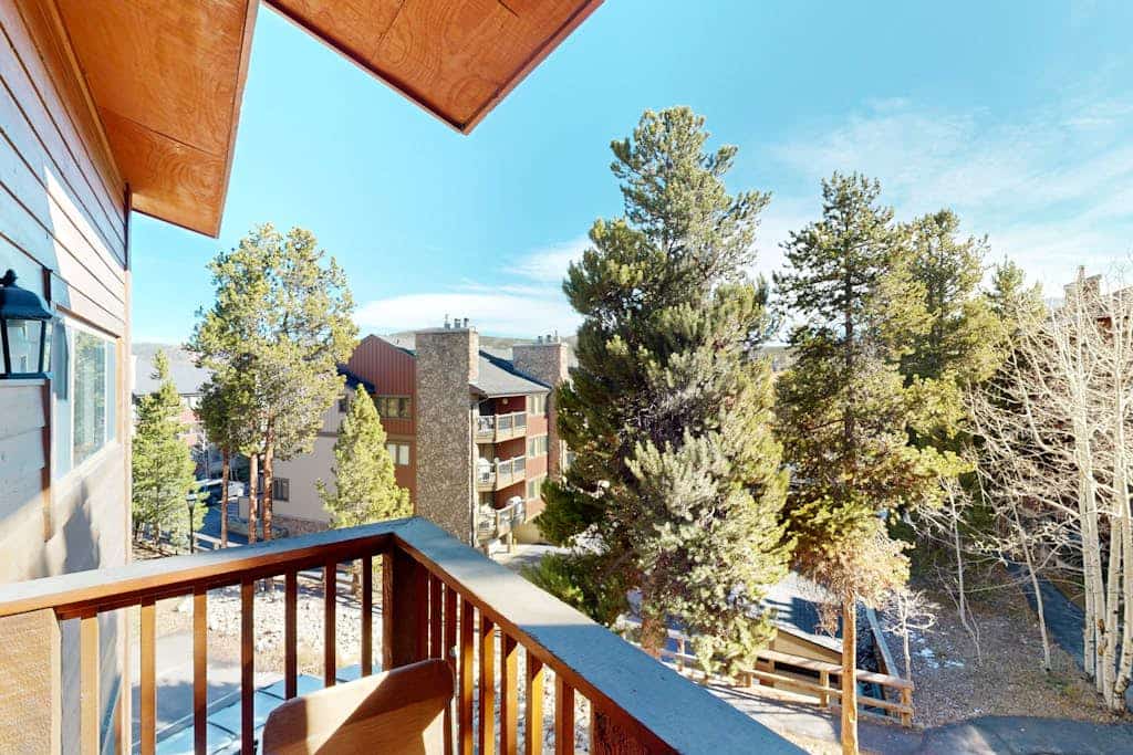 Conveniently located condo with fireplace & shared hot tub
