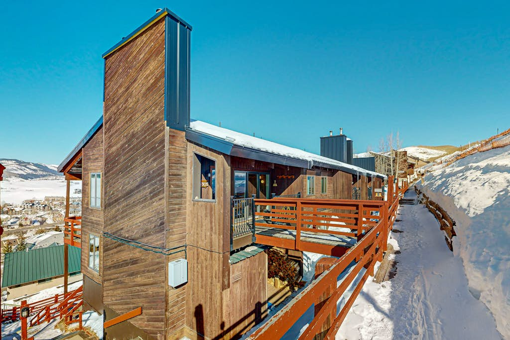 Summit View Hideaway