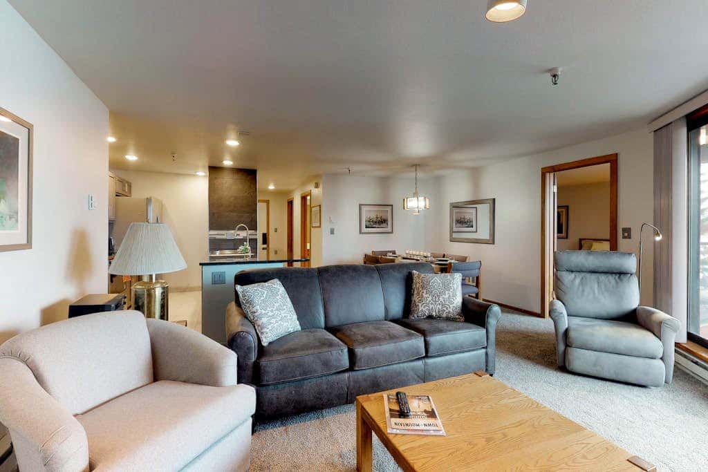 Lakeview Marina Place