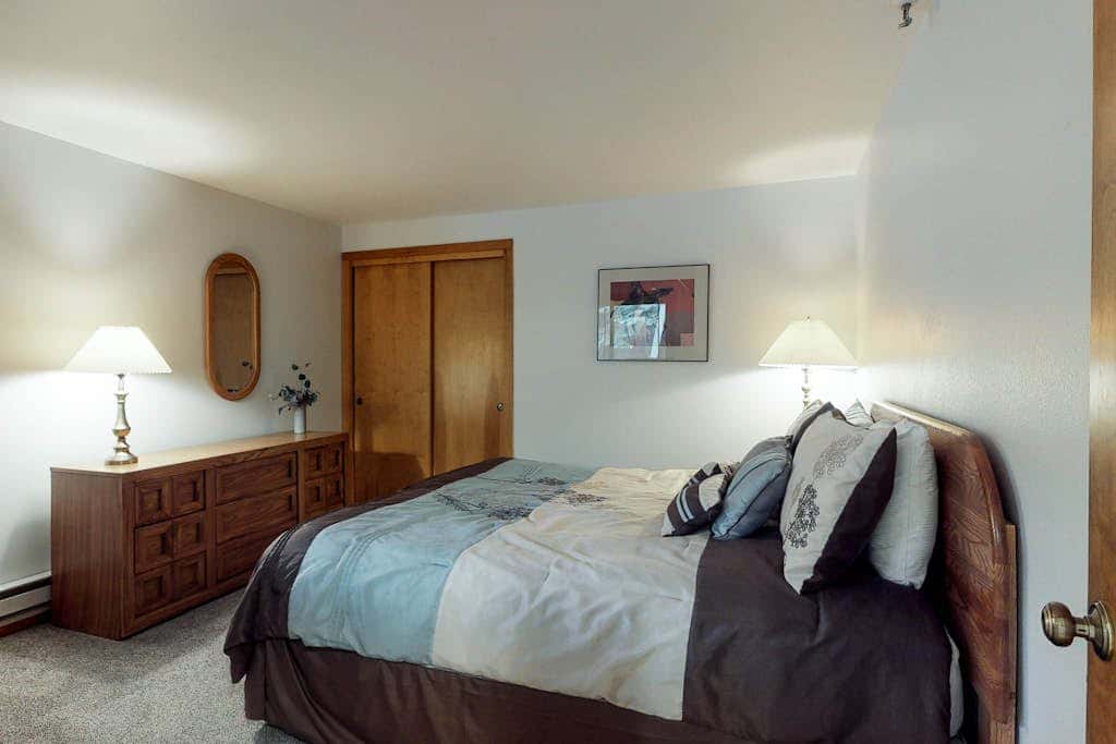 Lakeview Marina Place