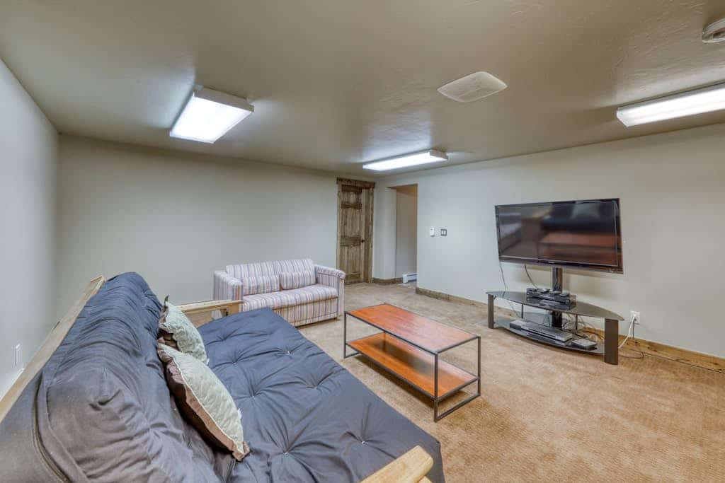 Dog-Friendly, Walkout Basement Getaway w/ Mountain Views - Close to Ski Slopes