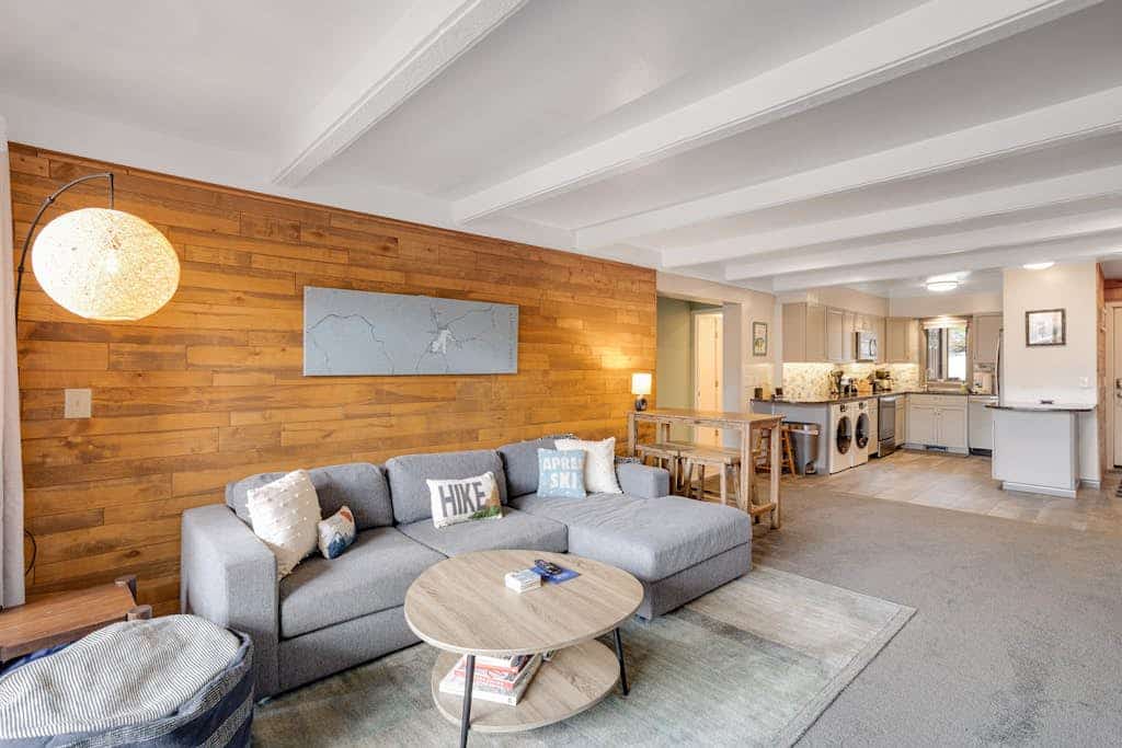 Mountain-View Condo on Bus Route with Balcony, Desk, Fireplace, WiFi & Grill