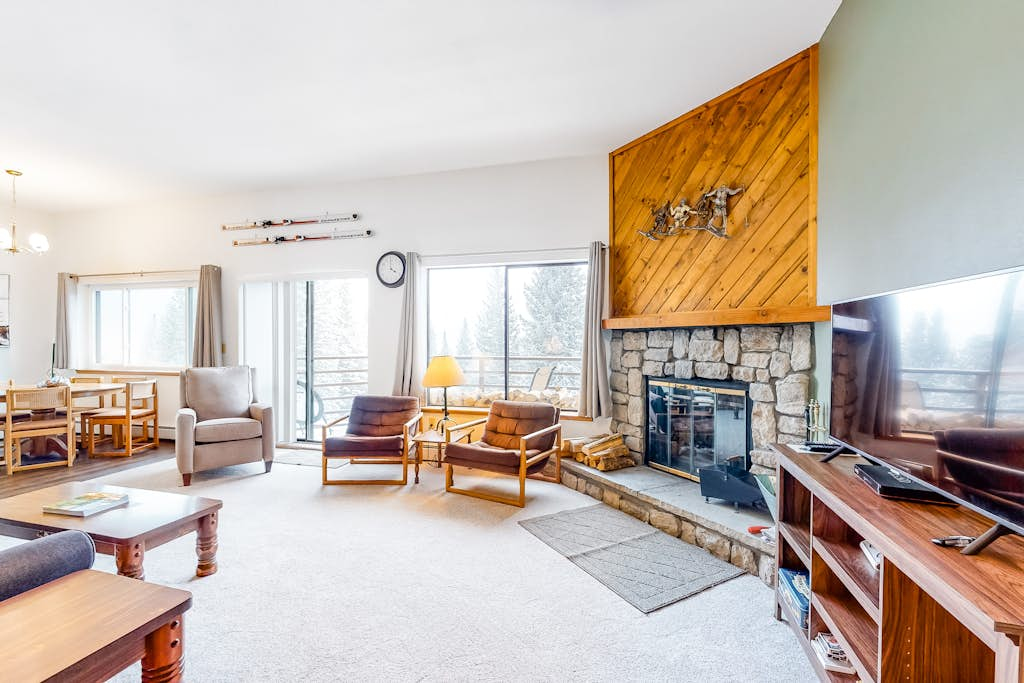 Buffalo Ridge C102