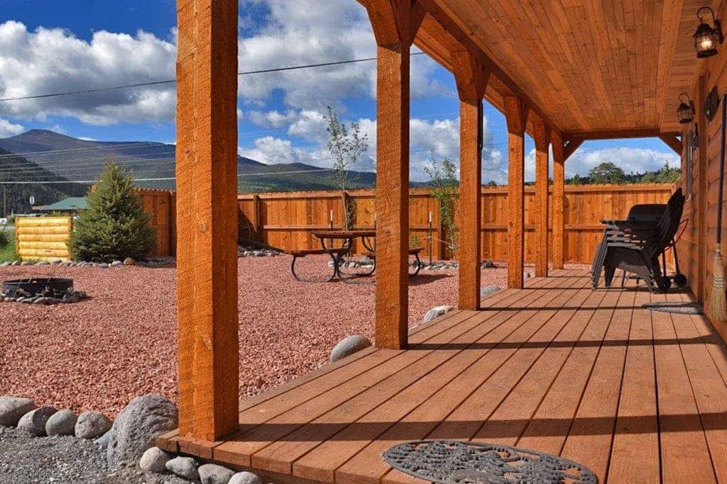 Remodeled, Mountain View Cabin w/ Fireplace, Firepit & WiFi - Dogs Welcome