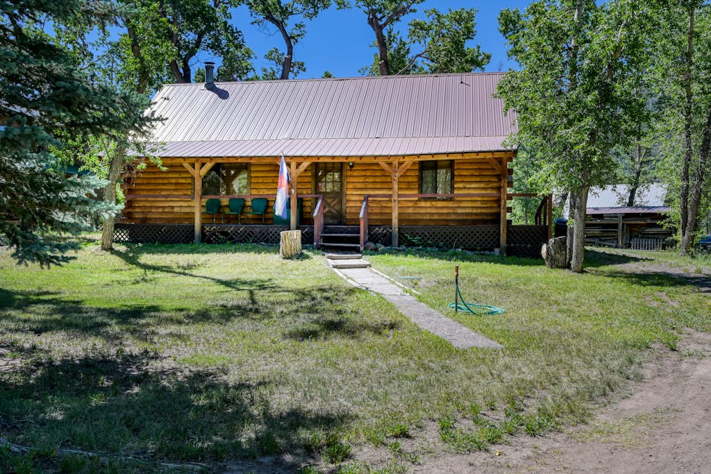 Arapahoe Adventure Cabin