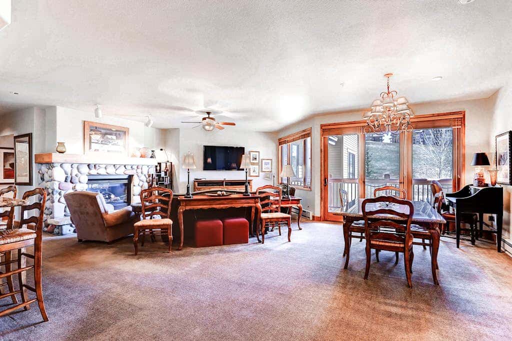 Christie Club 316
