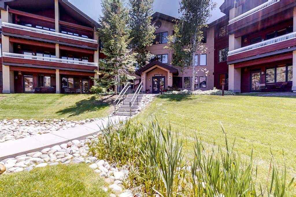 Emerald Lodge 5202