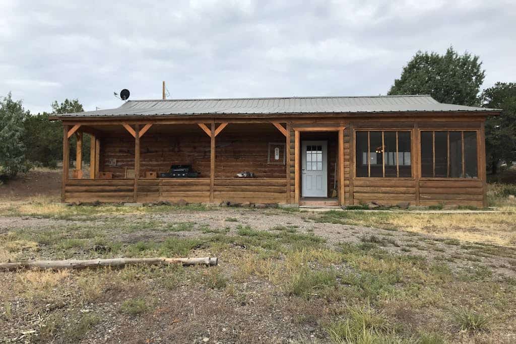 Rustic and charming dog-friendly mountain retreat with deck, W/D, & amazing view