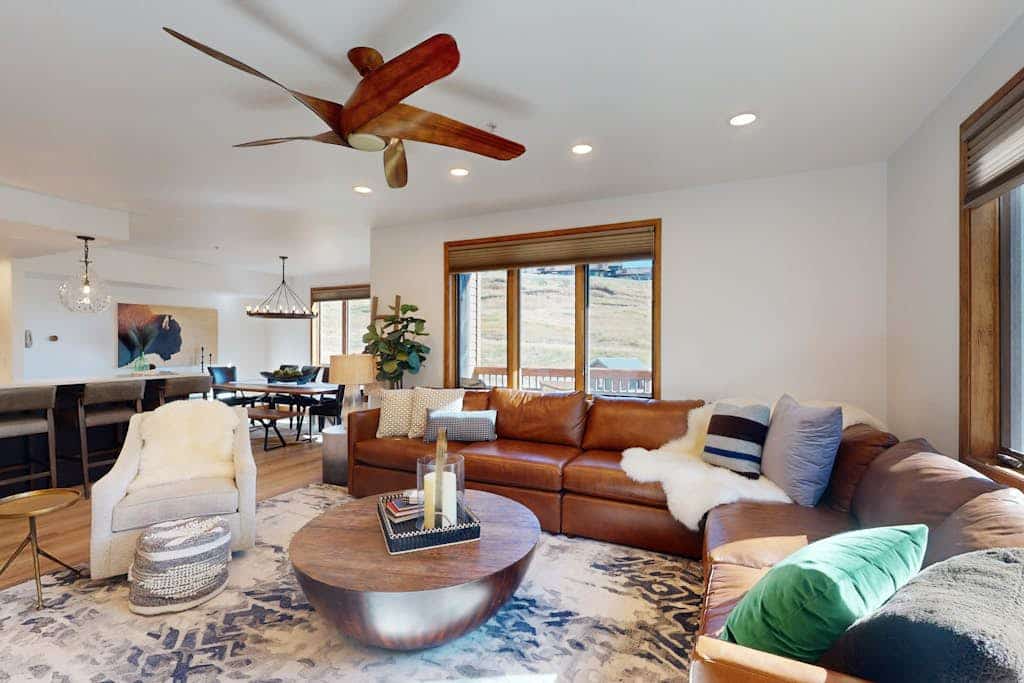 Beautiful Ski-In/Out Family-Friendly Condo w/ WiFi, W/D, & Shared Pool/Hot Tub
