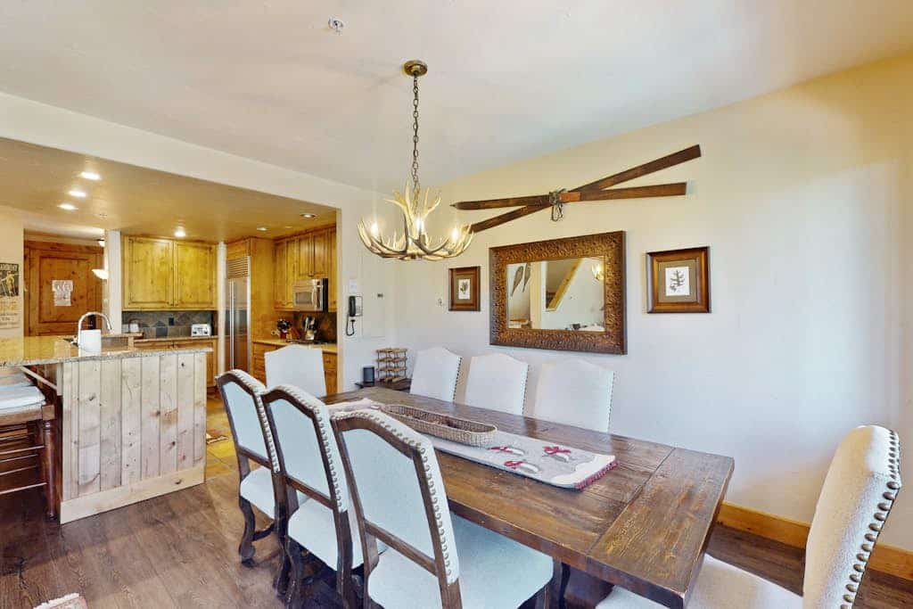 Amazing, Ski-Out Townhouse w/Slope-View Balcony & Shared Hot Tub & Pool