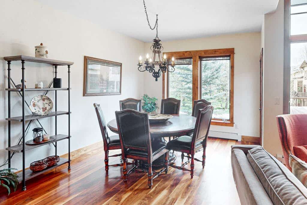 Updated, walk-to-lift home w/ deck, laundry & shared pool/hot tubs/gym/firepit