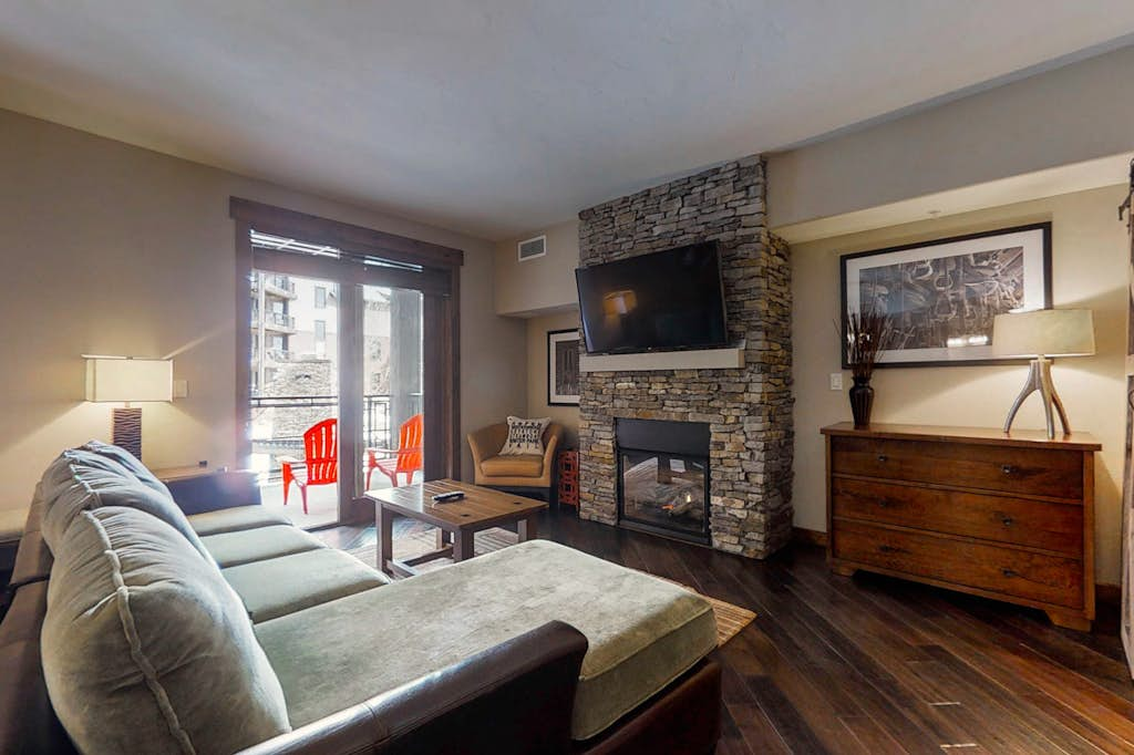 Trailhead Lodge 2103