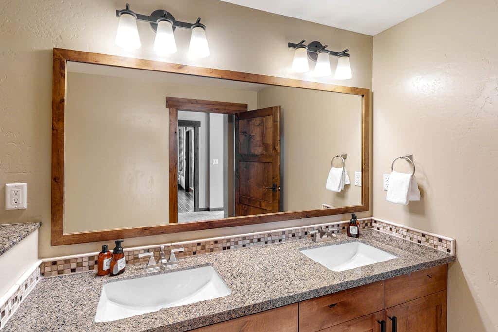 Trailhead Lodge 3119