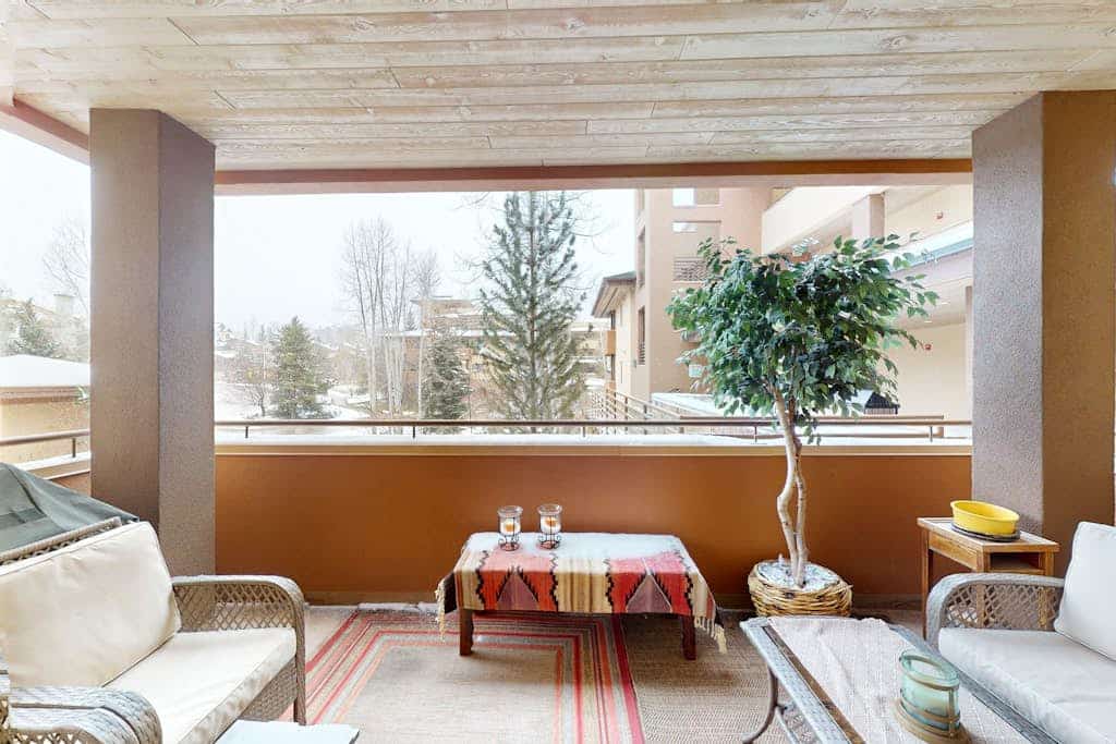 Family-friendly getaway w/ a private balcony, shared pool, hot tub, & gym