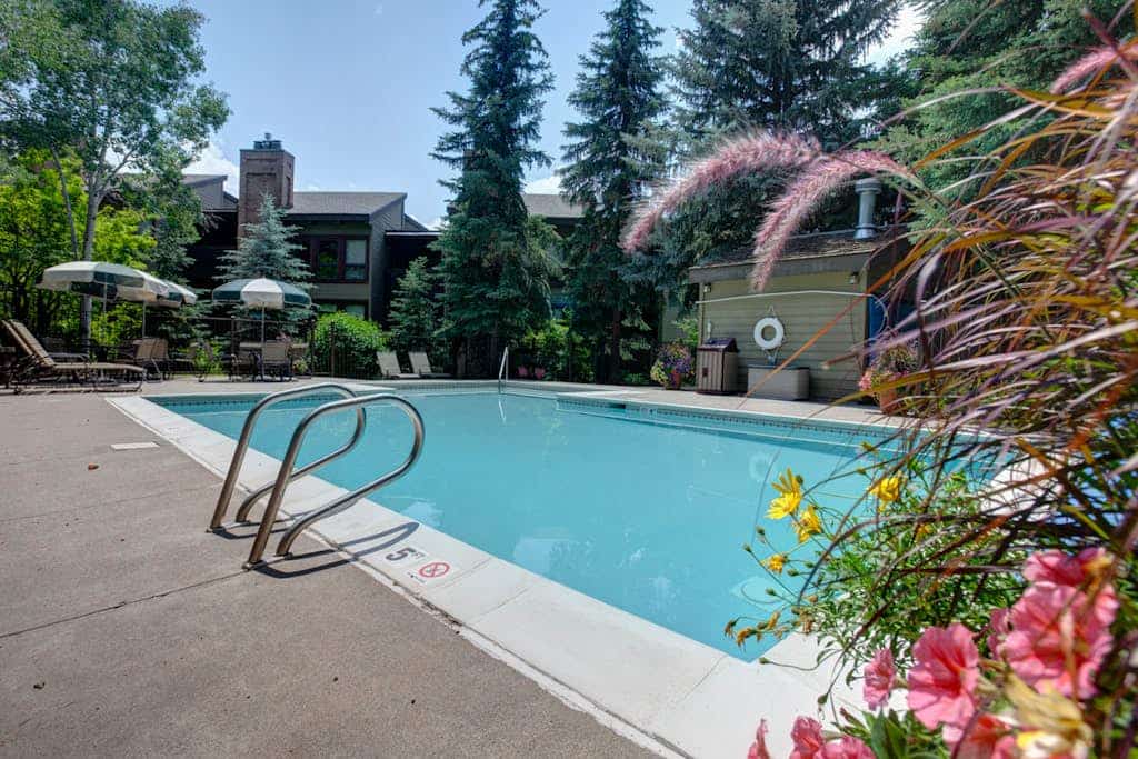 Classic Steamboat lodge with hot tubs & pool - steps from gondola