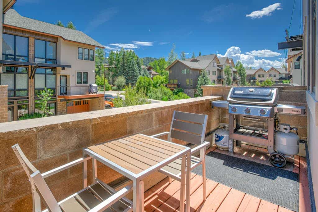Blackhawk Townhome w/ a Private Hot Tub - Walking Distance to the Base