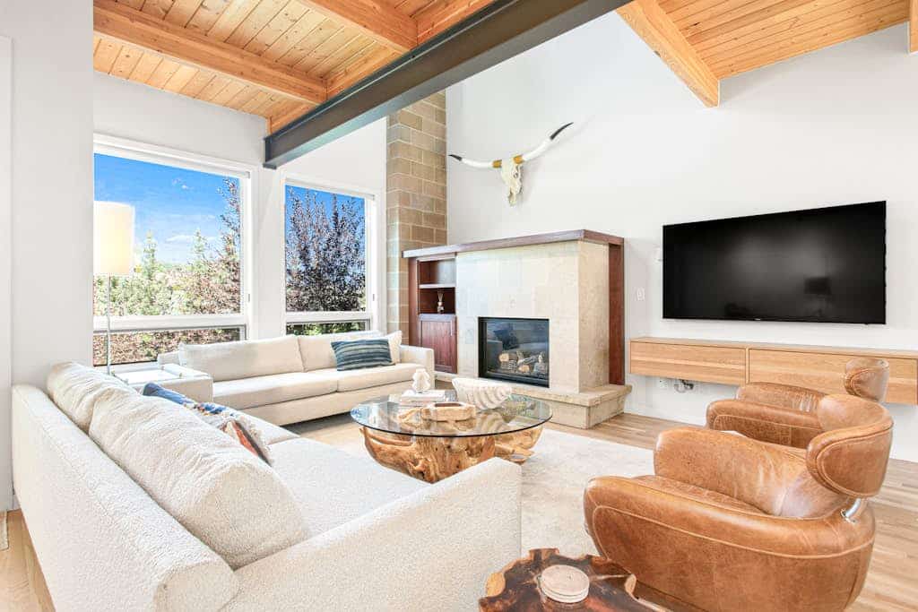 Blackhawk Townhome w/ a Private Hot Tub - Walking Distance to the Base