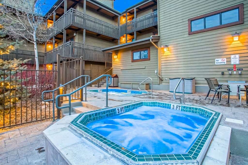 Steamboat mountain lodge with pool & hot tubs - 1 block from lifts