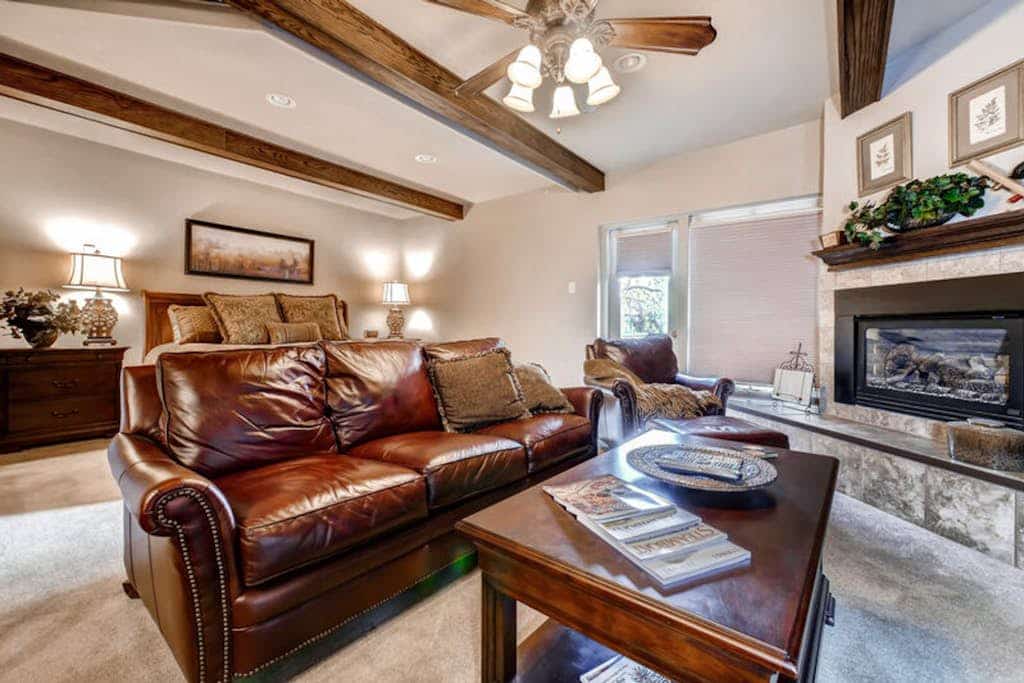 Luxury Ski-In/Ski-Out Studio w/ Balcony, WiFi, Shared Hot Tub - Walk to Gondola