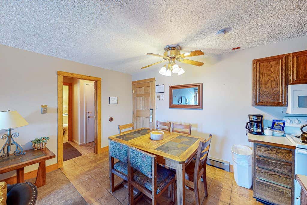 Ski Inn 223