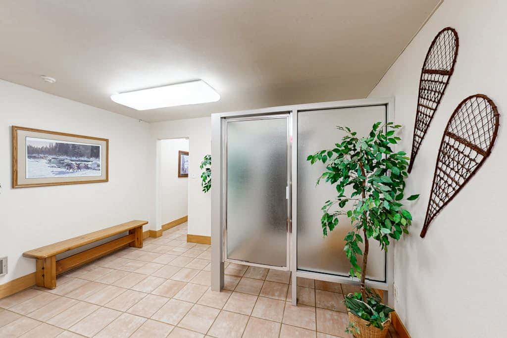 Ski Inn 223