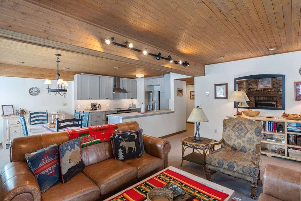 Ground-Floor Condo Right at the Base Area with Patio, WiFi - Steps to Ski Lifts