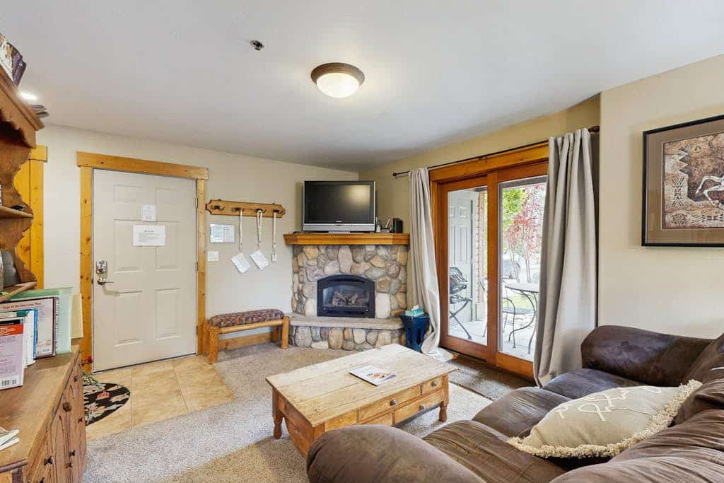 Cozy Condo on the Shuttle Route w/ Patio, Fireplace, WiFi, 2 Shared Hot Tubs