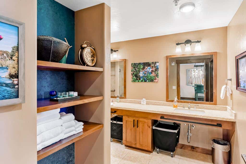 Trailhead Lodge 4110