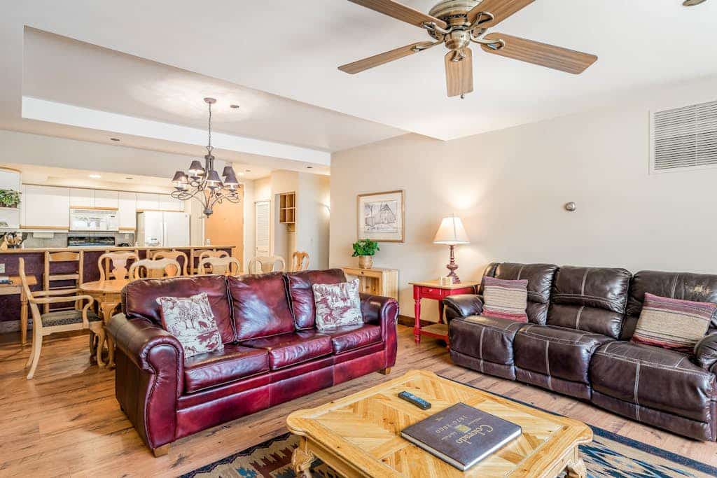 Second Floor Condo with Shared Pool and Hot Tub, Fast WiFi, and Gas Fireplace