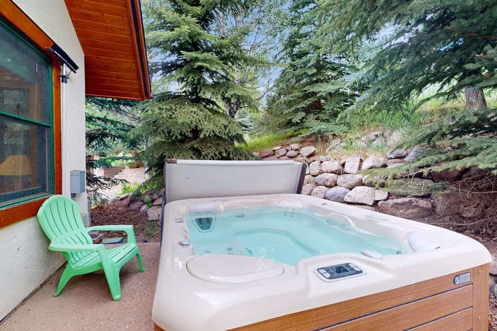 Huge Multi-Level Home with Hot Tub, Separate Studio Apartment & Vail Views