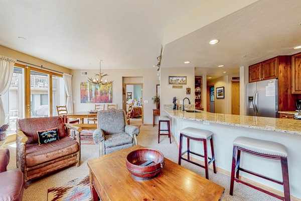 Mountainside condo with ski, hot tub access - grill, walk-out patio, & fireplace