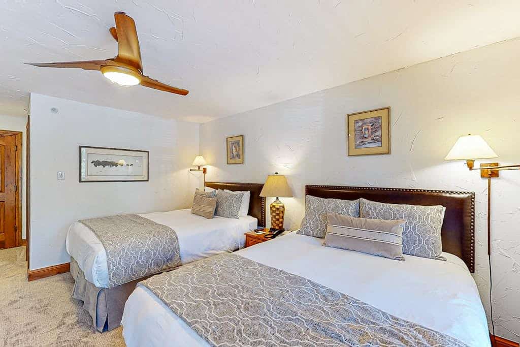 Lion Square Lodge South 469