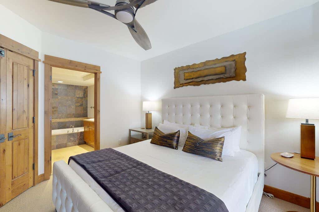 Settler's Lodge 104