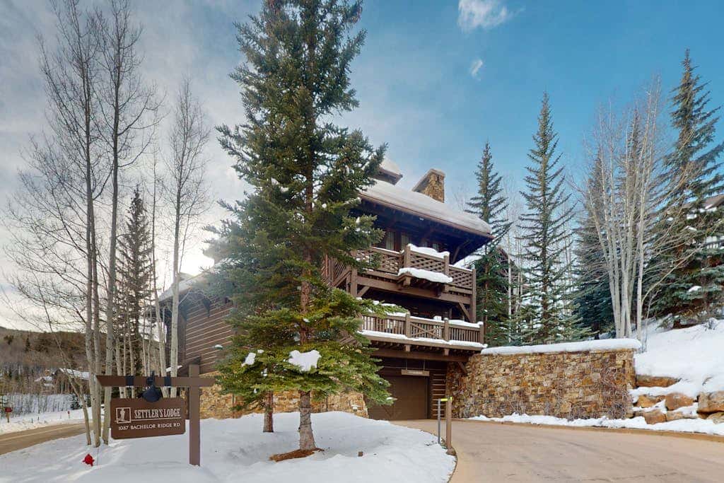 Settler's Lodge 104