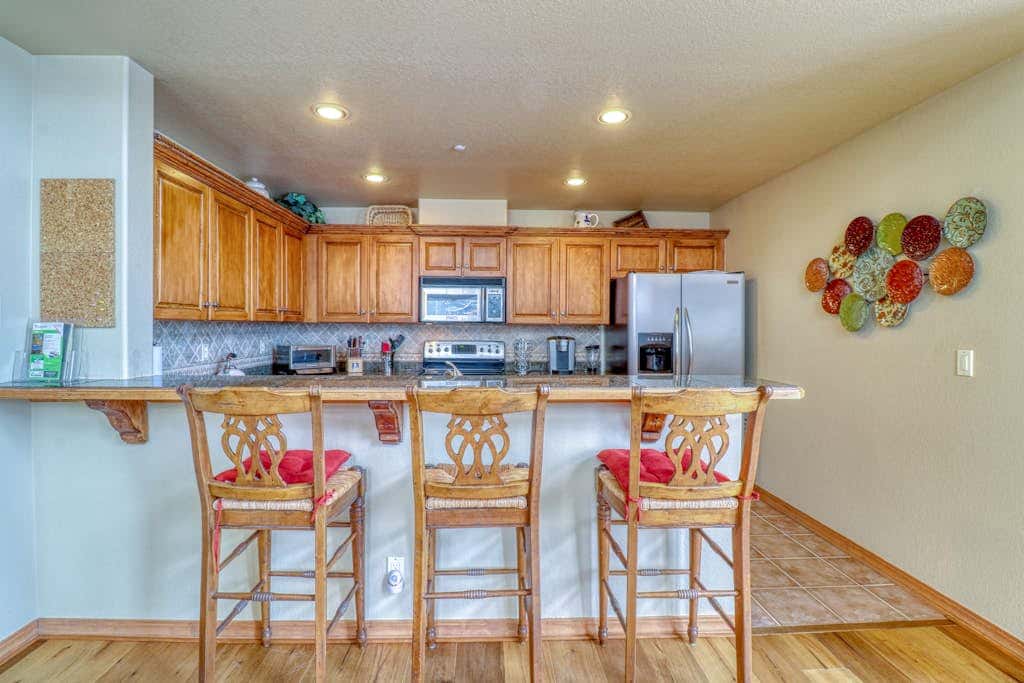 Spruce Tree Lodge #208