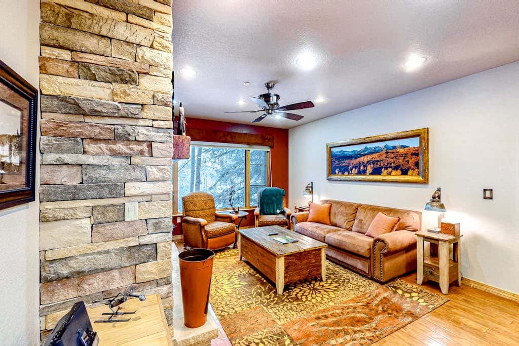 Aspenwood Lodge, Unit 203