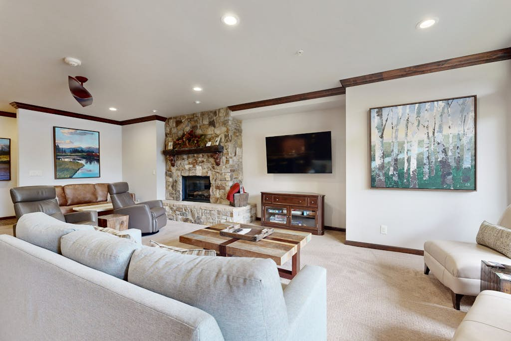 Lion Square Lodge East 207