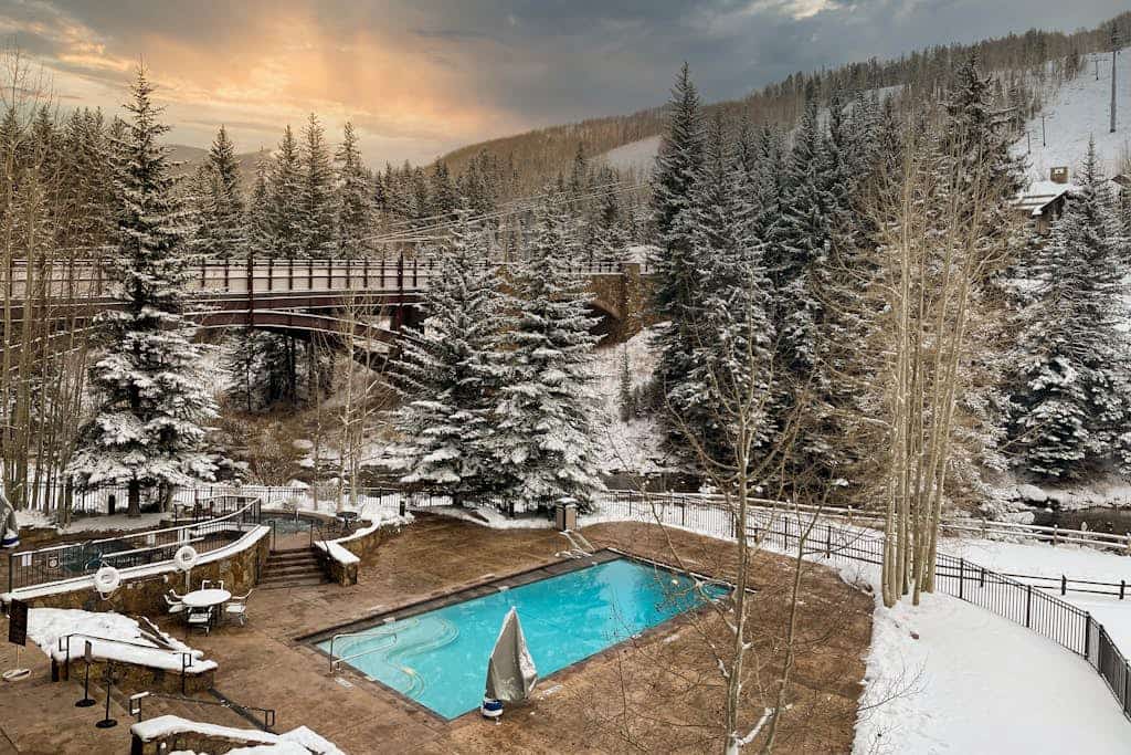 Ski-In/Ski-Out Villa w/ Fireplace & Shared Hot Tub/Pool in Lionshead Village