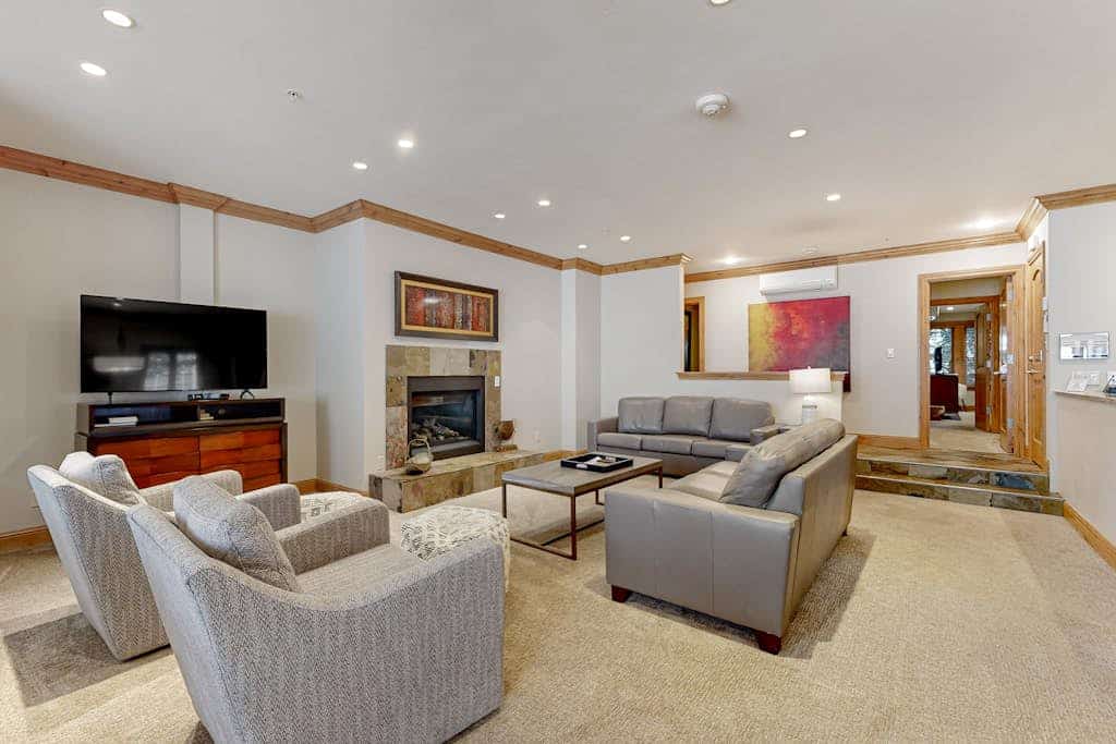 Lion Square Lodge East 117