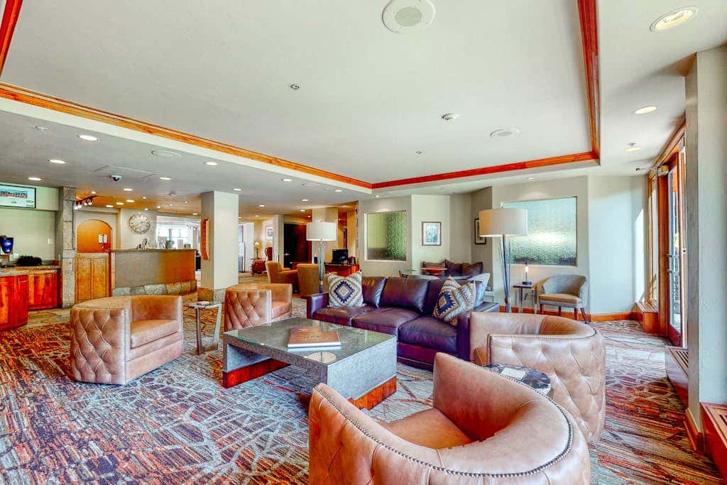 Lion Square Lodge South 176