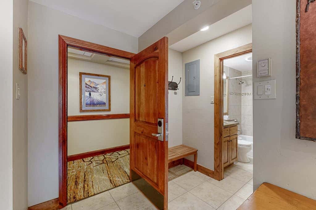 Lion Square Lodge South 258