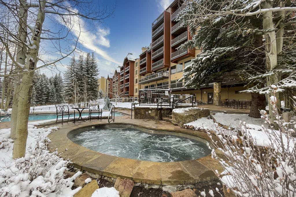 Ski-In/Out Condo w/ a Fireplace, Built-In Ski Boot Dryer, Shared Pool, Hot Tubs