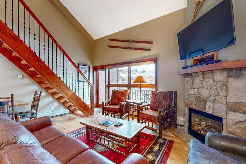 Lion Square Lodge South 572