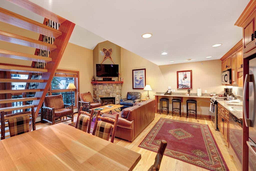 Lion Square Lodge South 572